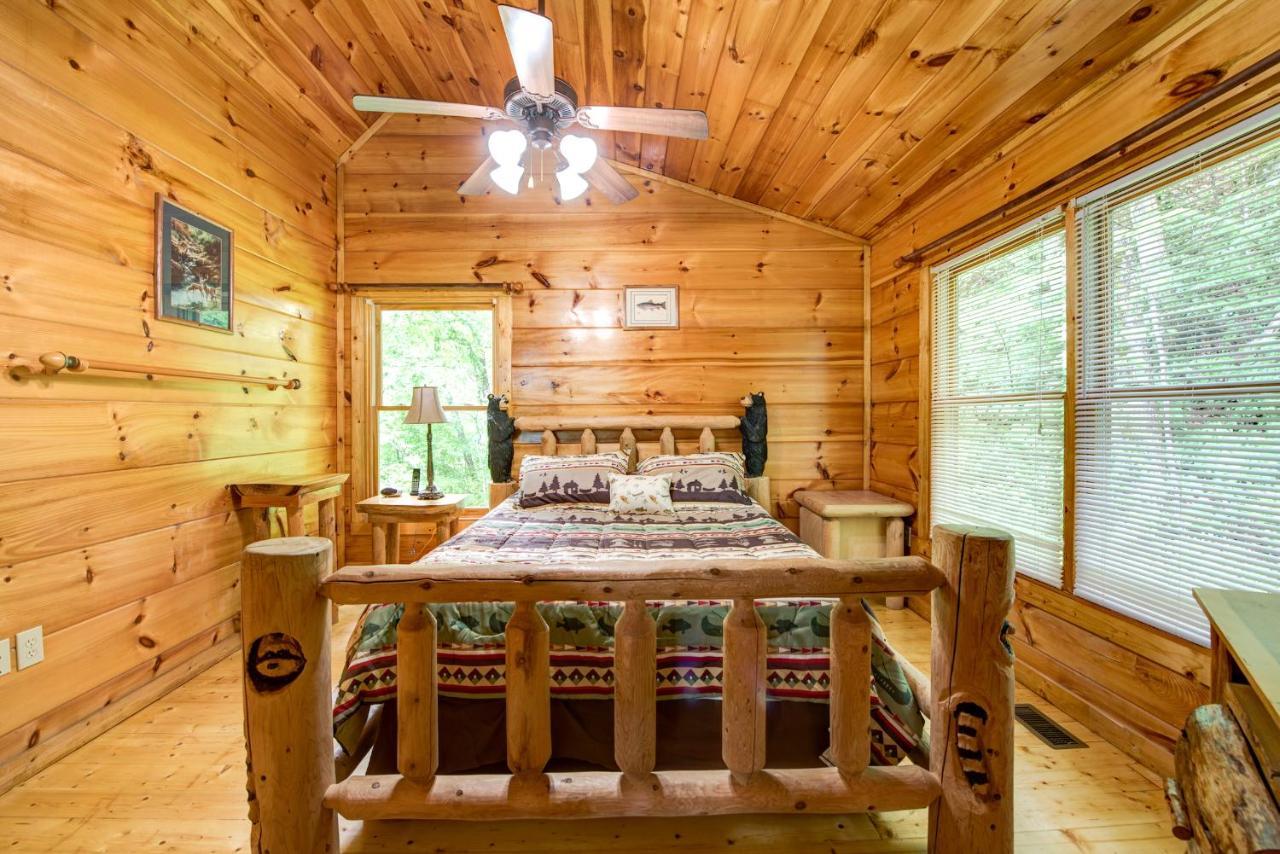 Cabin Of Dreams, 3 Bedroom Water View, Wifi, Hot Tub, Pool Table, Sleep 8 Sevierville Exterior photo